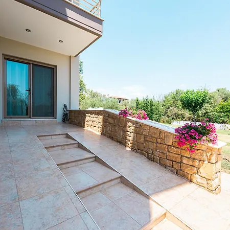 New Sun And Sea In A 4 Acres Garden Неа-Муданья